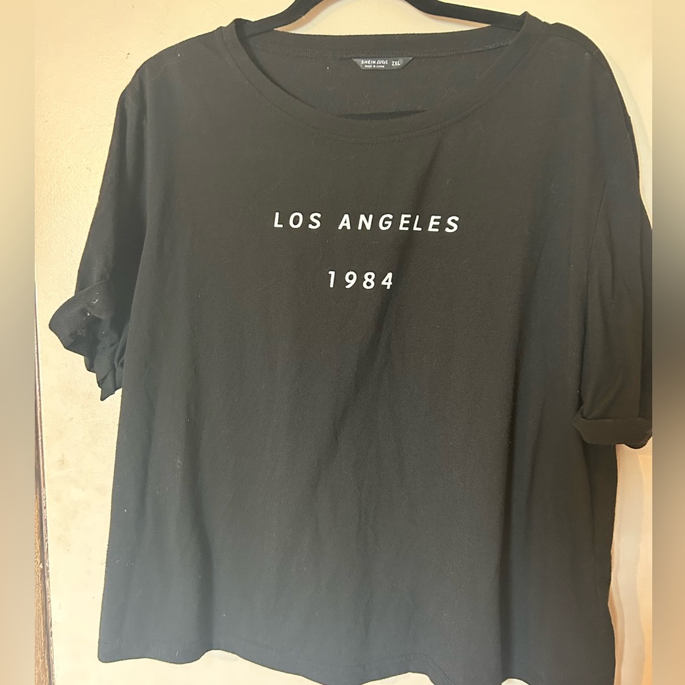 🛍️2/$15🛍️Shein Curve Black Los Angeles Shirt.
